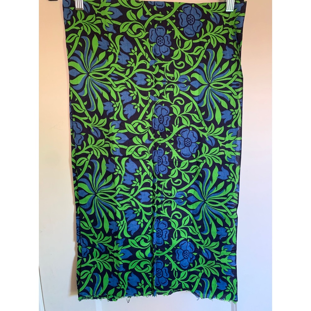 Vintage Floral Cotton Fabric Remnant Blue Green Black Botanical Scroll 30x52"